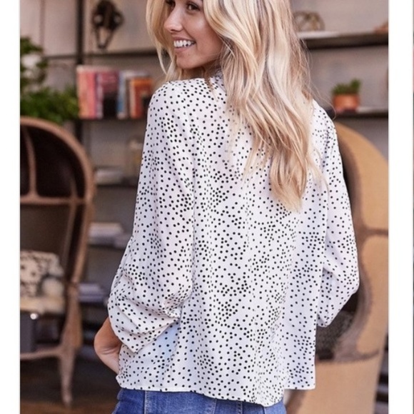 💜White Polka Dot Chiffon Top 💜 - Picture 4 of 5